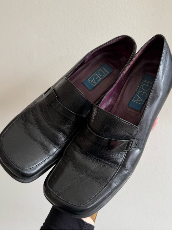 American Vintage Shoes - 90s Vintage Black Leather Square Toe Heels Minimalist